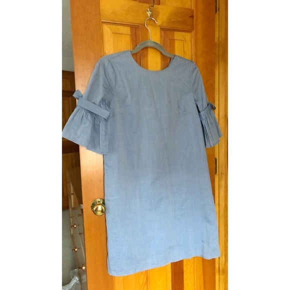 Who What Wear Dresses & Skirts - Who What Wear light blue ruffle-sleeve dress, XS EUC
